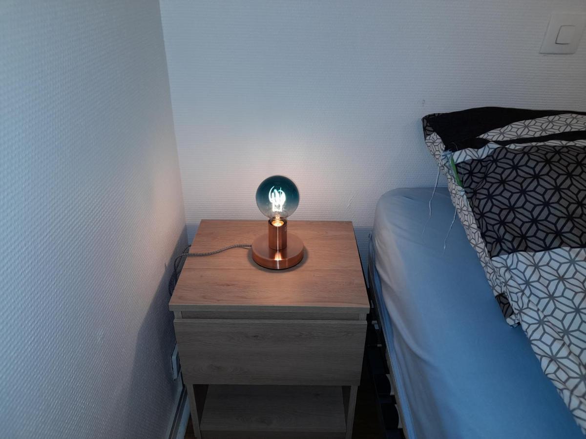 Orange Apartment *
