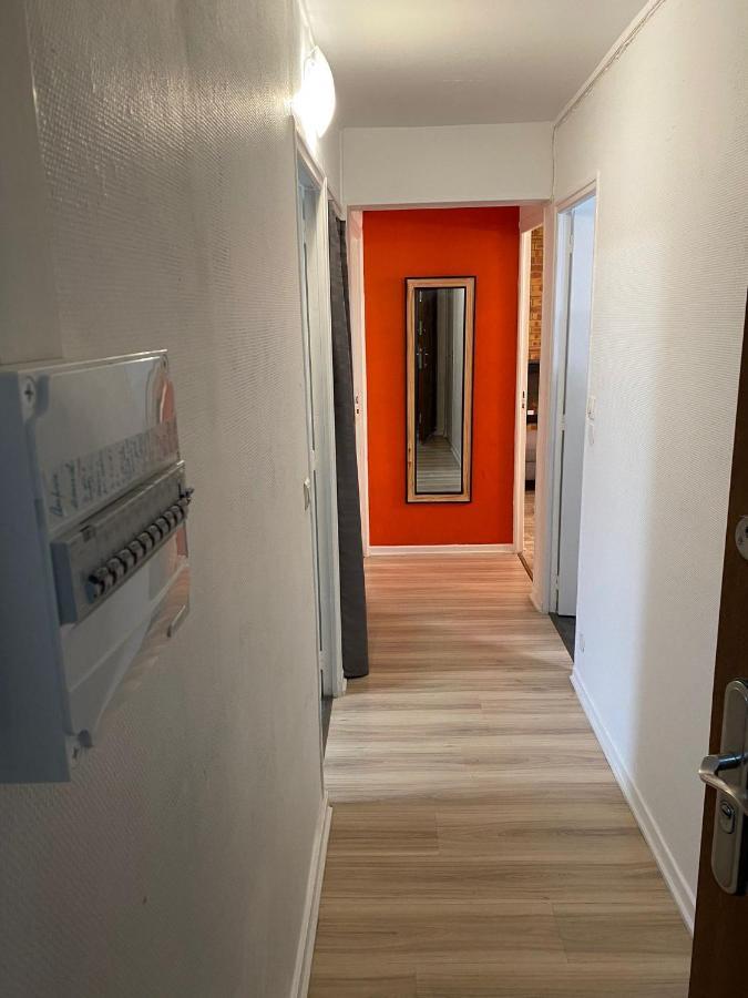 Orange Apartment *